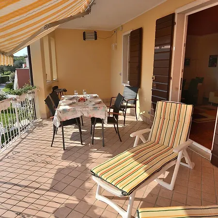 Quarole With Pool Bardolino